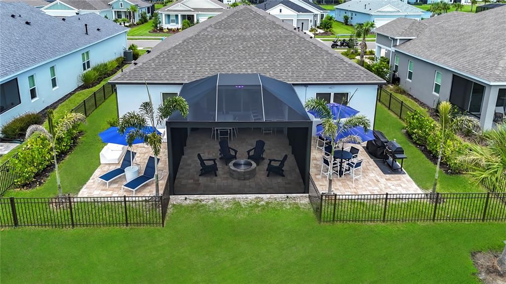 合同活跃: $599,900 (4 贝兹, 2 浴室, 2425 平方英尺)