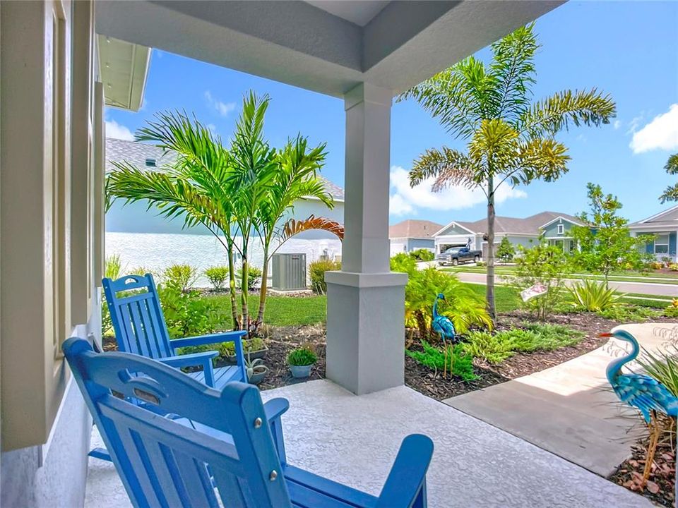 合同活跃: $599,900 (4 贝兹, 2 浴室, 2425 平方英尺)