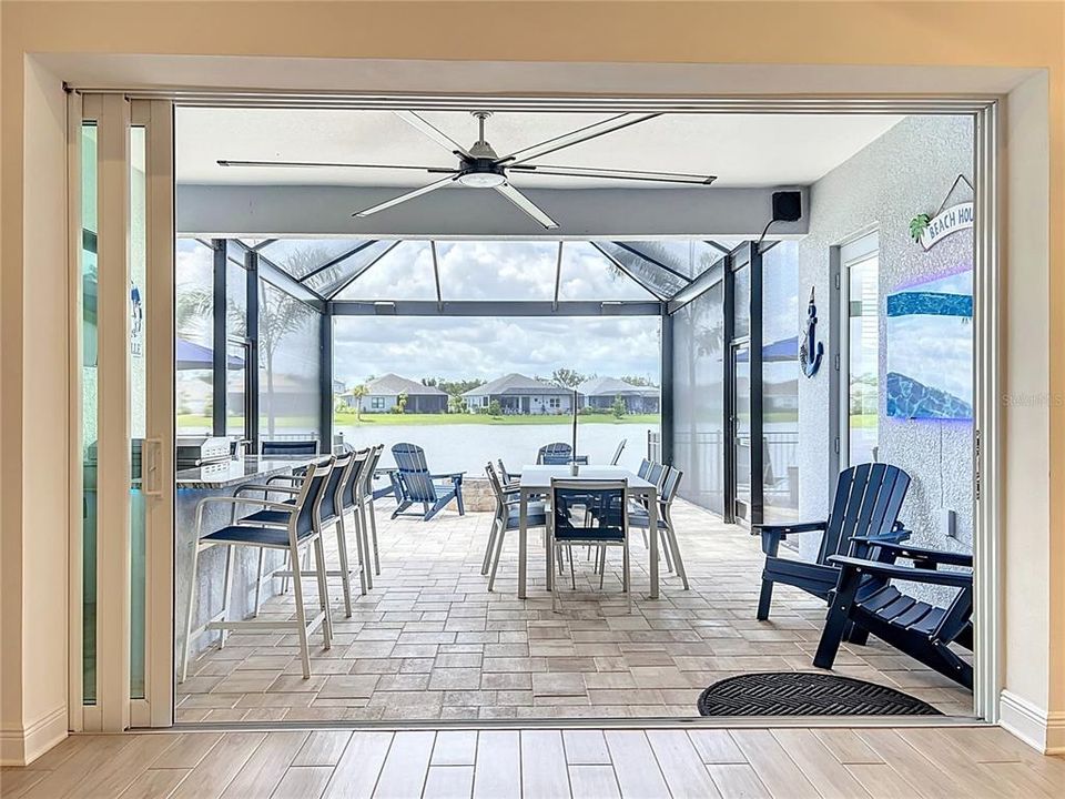 合同活跃: $599,900 (4 贝兹, 2 浴室, 2425 平方英尺)