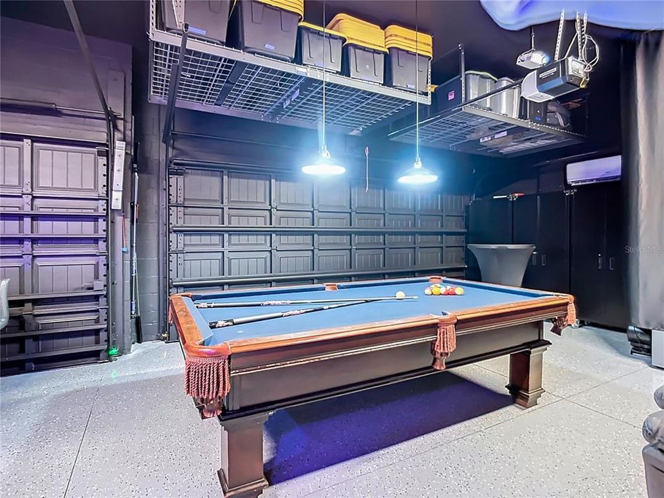 合同活跃: $599,900 (4 贝兹, 2 浴室, 2425 平方英尺)