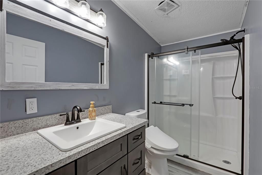 待售: $285,000 (4 贝兹, 2 浴室, 2356 平方英尺)