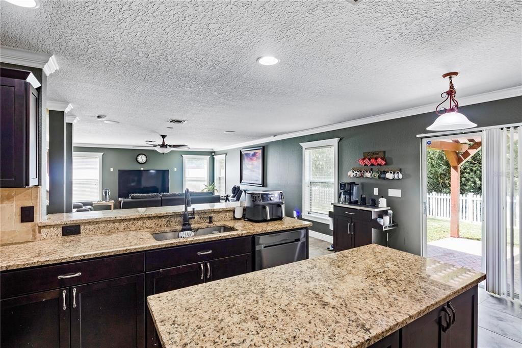 Active With Contract: $549,000 (6 beds, 4 baths, 3514 Square Feet)