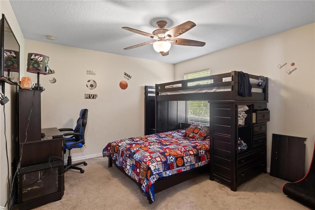 Active With Contract: $549,000 (6 beds, 4 baths, 3514 Square Feet)