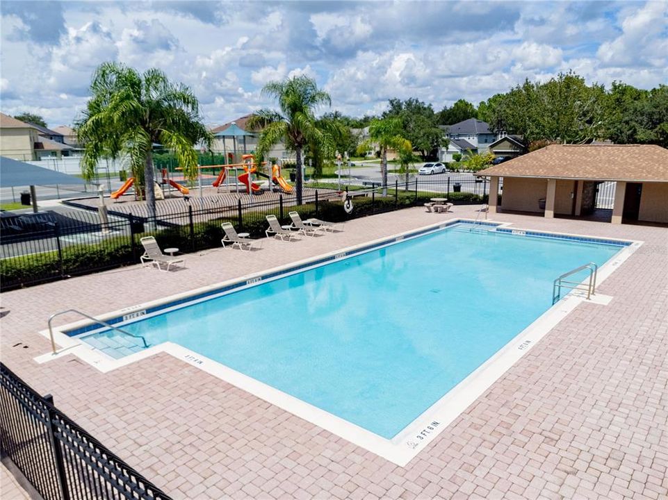 Active With Contract: $549,000 (6 beds, 4 baths, 3514 Square Feet)