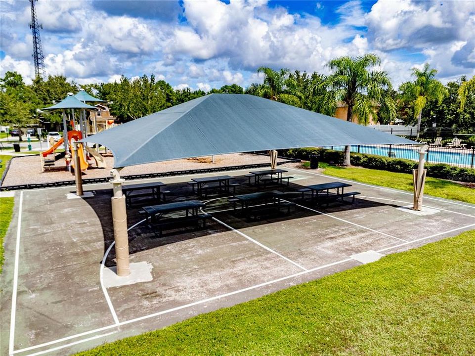 Active With Contract: $549,000 (6 beds, 4 baths, 3514 Square Feet)