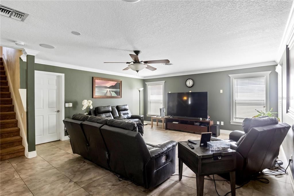 Active With Contract: $549,000 (6 beds, 4 baths, 3514 Square Feet)