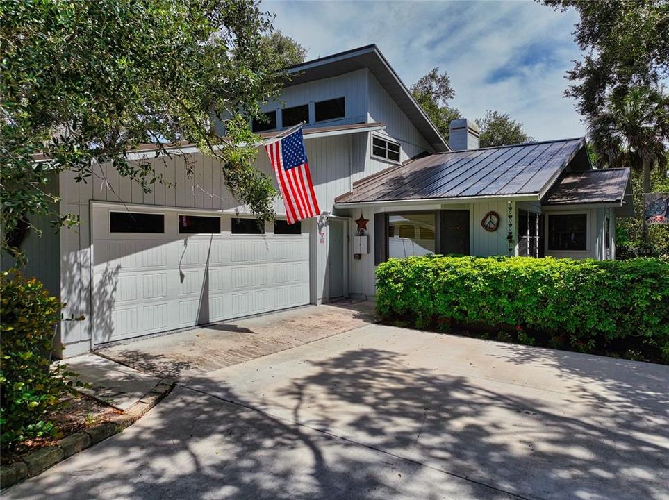 For Sale: $1,449,000 (5 beds, 3 baths, 3284 Square Feet)