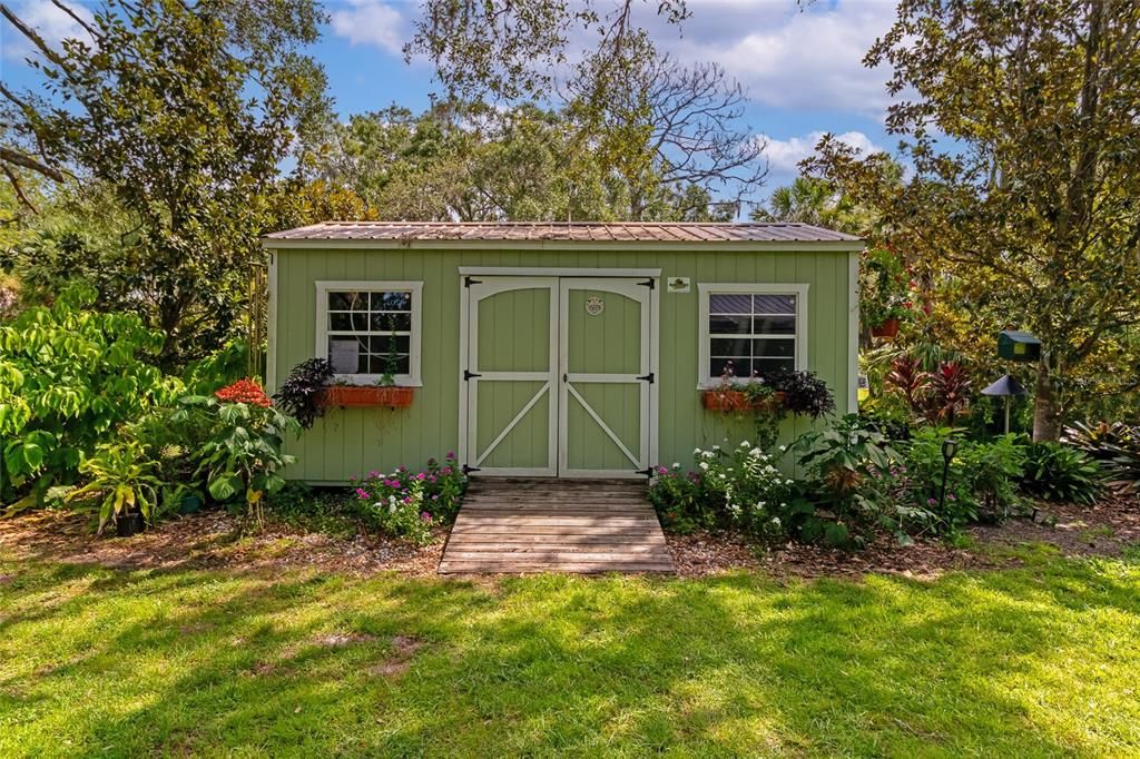 For Sale: $1,449,000 (5 beds, 3 baths, 3284 Square Feet)