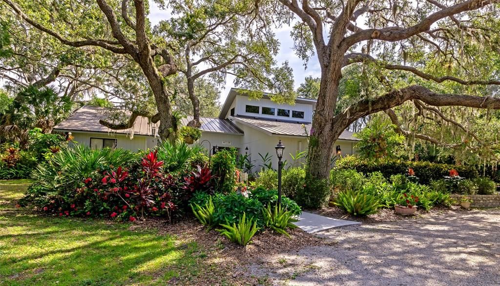 For Sale: $1,449,000 (5 beds, 3 baths, 3284 Square Feet)