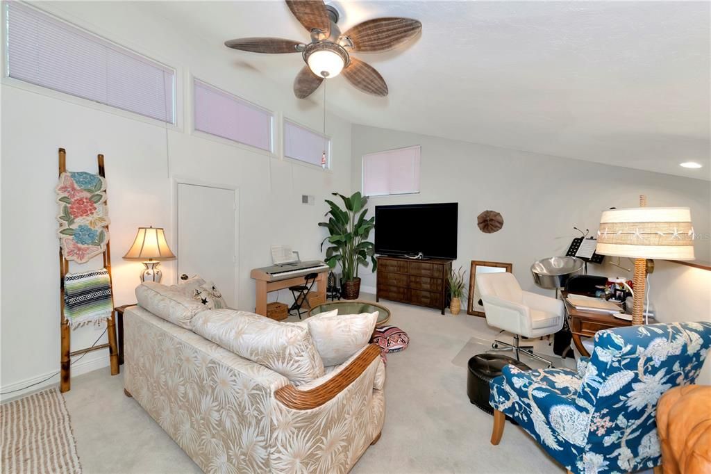 For Sale: $1,449,000 (5 beds, 3 baths, 3284 Square Feet)