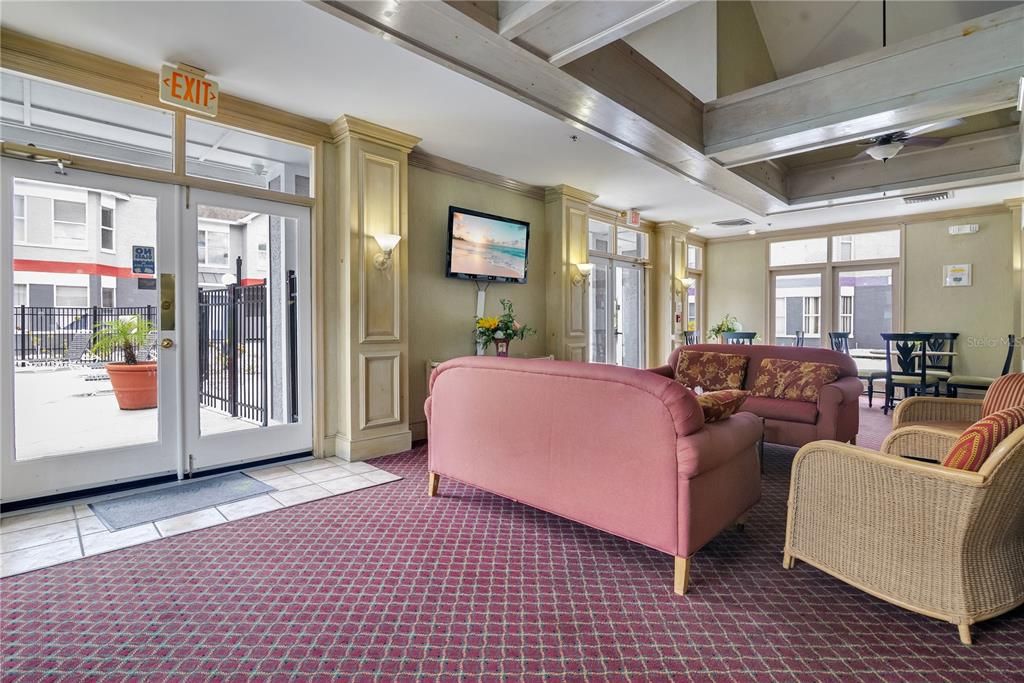 For Sale: $150,000 (1 beds, 1 baths, 648 Square Feet)