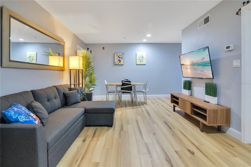 For Sale: $150,000 (1 beds, 1 baths, 648 Square Feet)