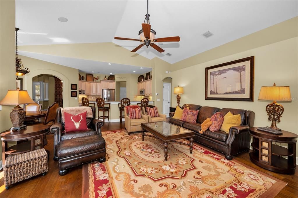 待售: $849,900 (4 贝兹, 3 浴室, 3236 平方英尺)