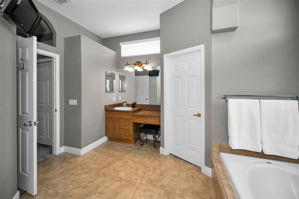 待售: $849,900 (4 贝兹, 3 浴室, 3236 平方英尺)