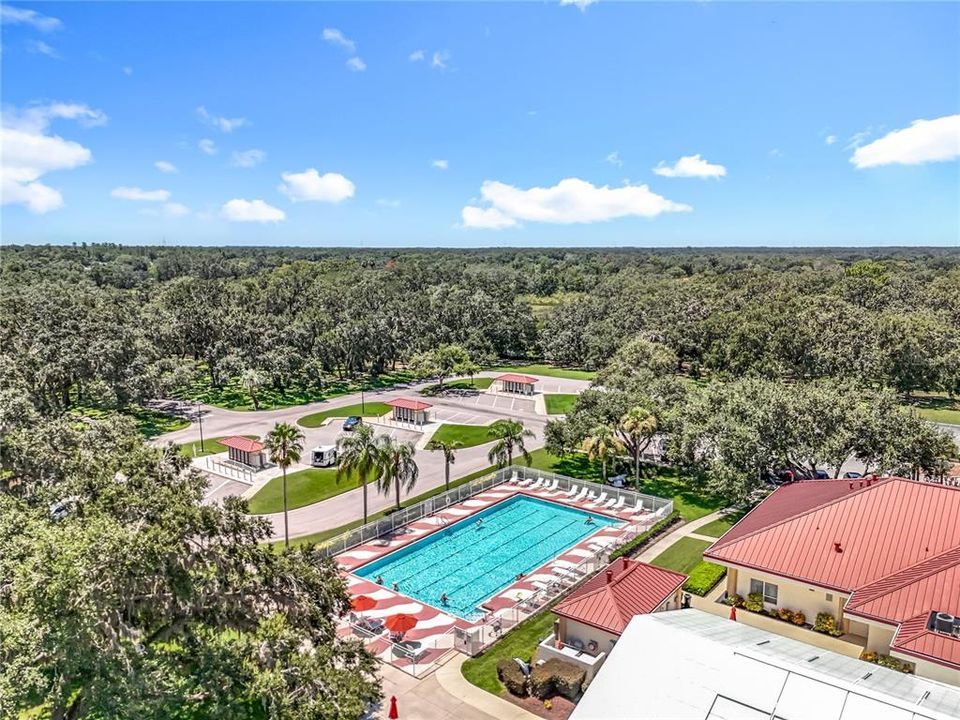 Под контрактом: $235,000 (2 спален, 2 ванн, 1800 Квадратных фут)