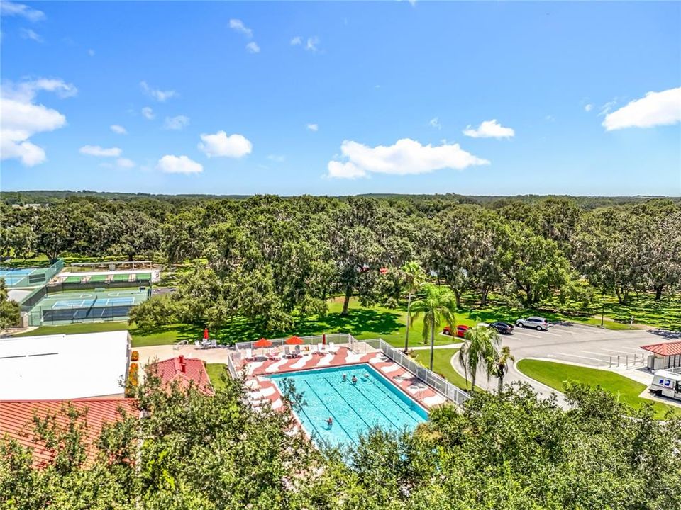 Под контрактом: $235,000 (2 спален, 2 ванн, 1800 Квадратных фут)