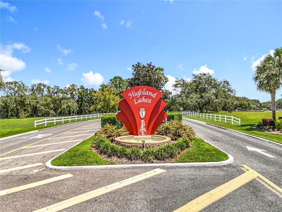 Под контрактом: $235,000 (2 спален, 2 ванн, 1800 Квадратных фут)