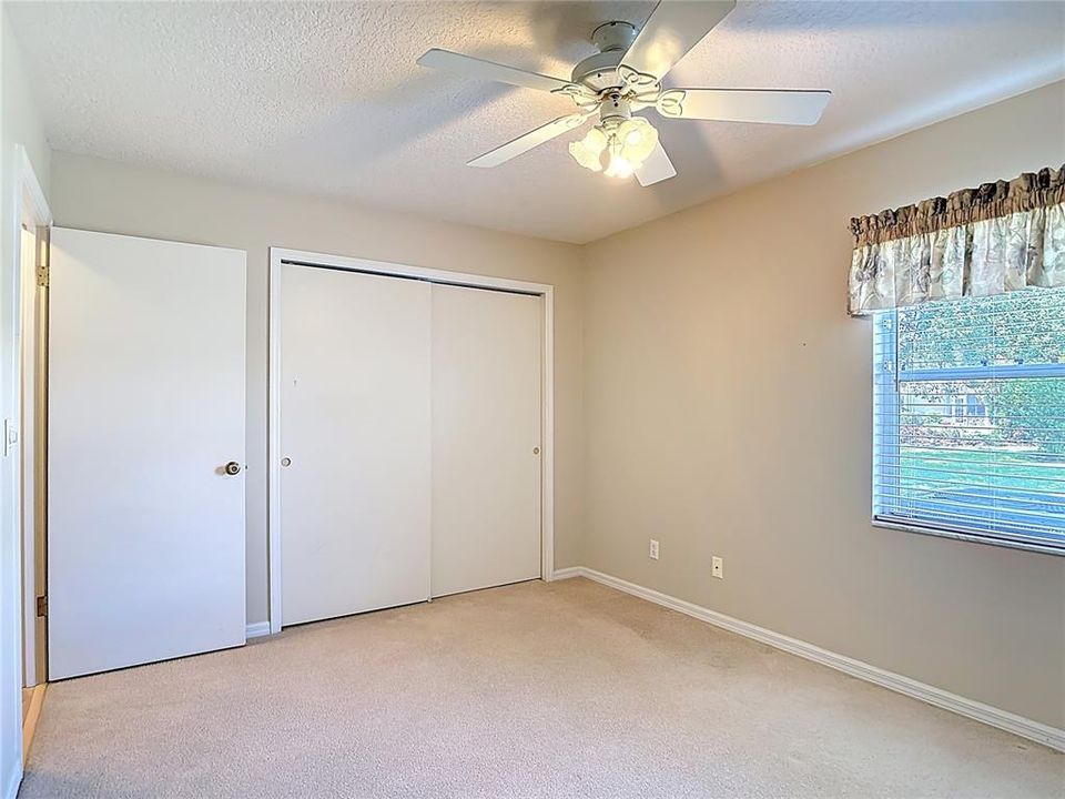 Под контрактом: $235,000 (2 спален, 2 ванн, 1800 Квадратных фут)