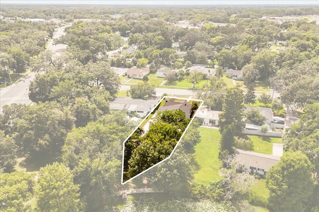 Activo con contrato: $298,000 (3 camas, 2 baños, 2042 Pies cuadrados)