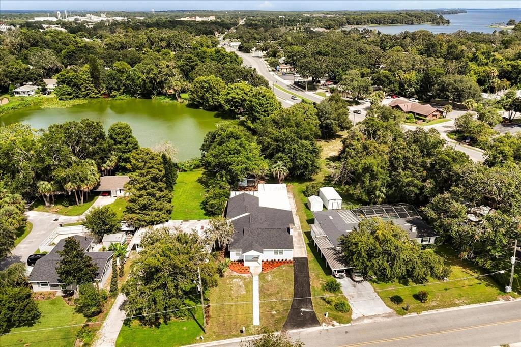 Activo con contrato: $298,000 (3 camas, 2 baños, 2042 Pies cuadrados)