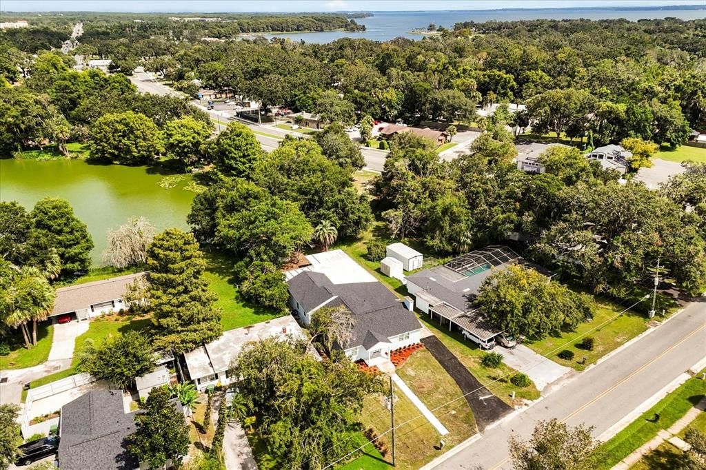 Activo con contrato: $298,000 (3 camas, 2 baños, 2042 Pies cuadrados)