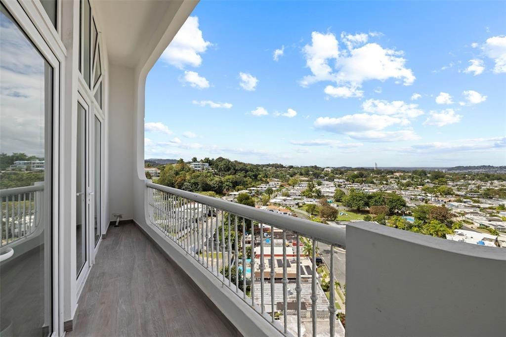 В аренду: $10,000 (5 спален, 5 ванн, 4000 Квадратных фут)