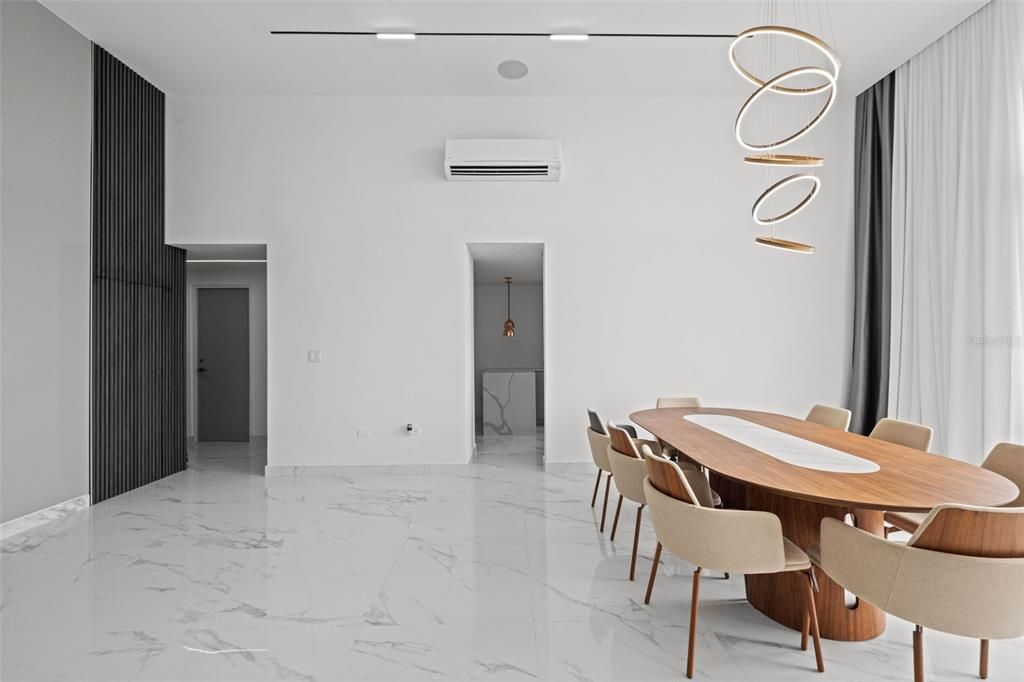 В аренду: $10,000 (5 спален, 5 ванн, 4000 Квадратных фут)