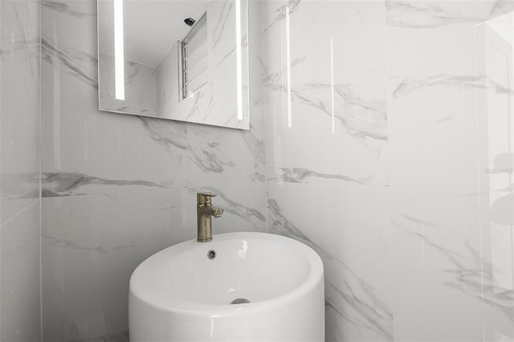 В аренду: $10,000 (5 спален, 5 ванн, 4000 Квадратных фут)