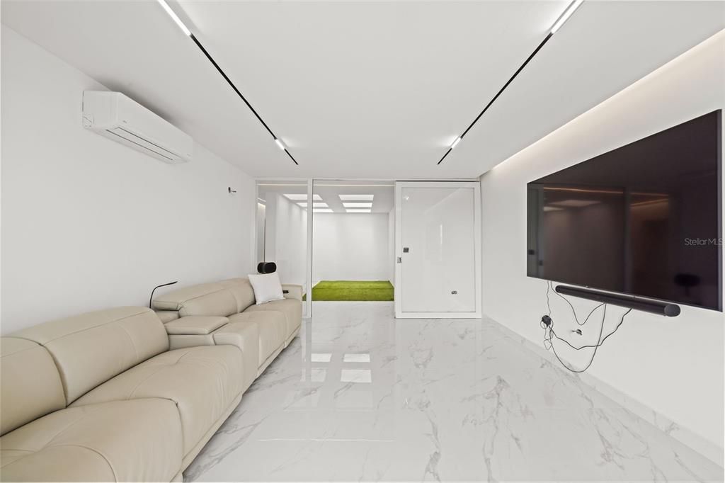 В аренду: $10,000 (5 спален, 5 ванн, 4000 Квадратных фут)