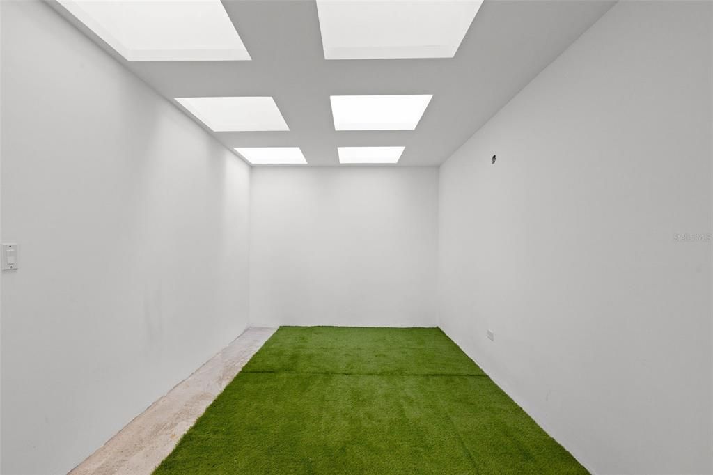 В аренду: $10,000 (5 спален, 5 ванн, 4000 Квадратных фут)