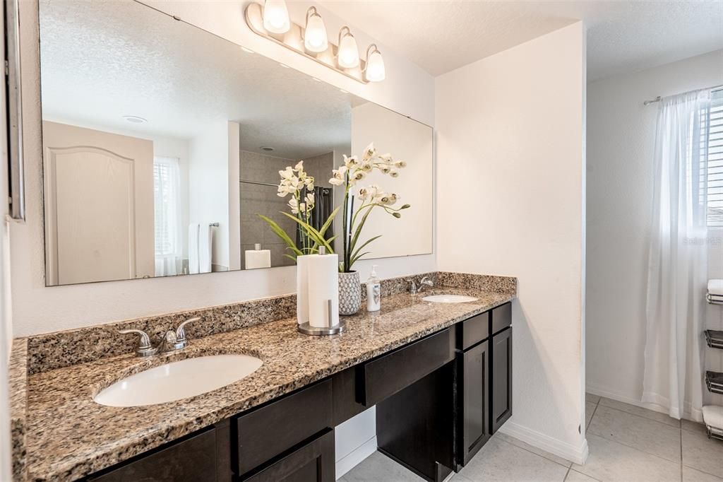 Active With Contract: $380,000 (3 beds, 2 baths, 2218 Square Feet)