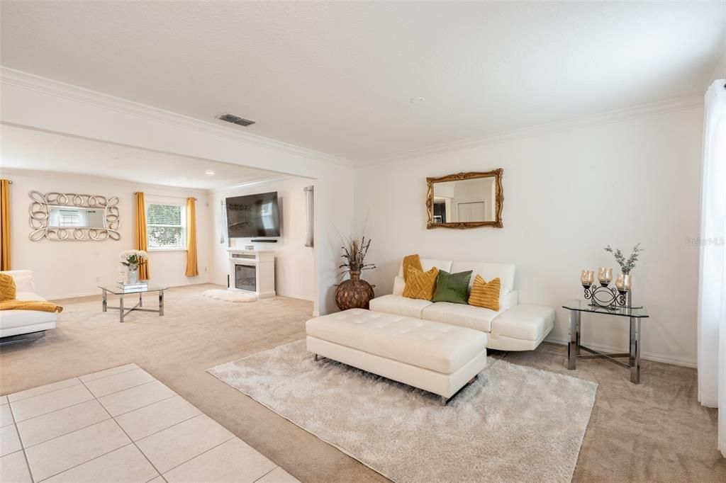 Active With Contract: $380,000 (3 beds, 2 baths, 2218 Square Feet)