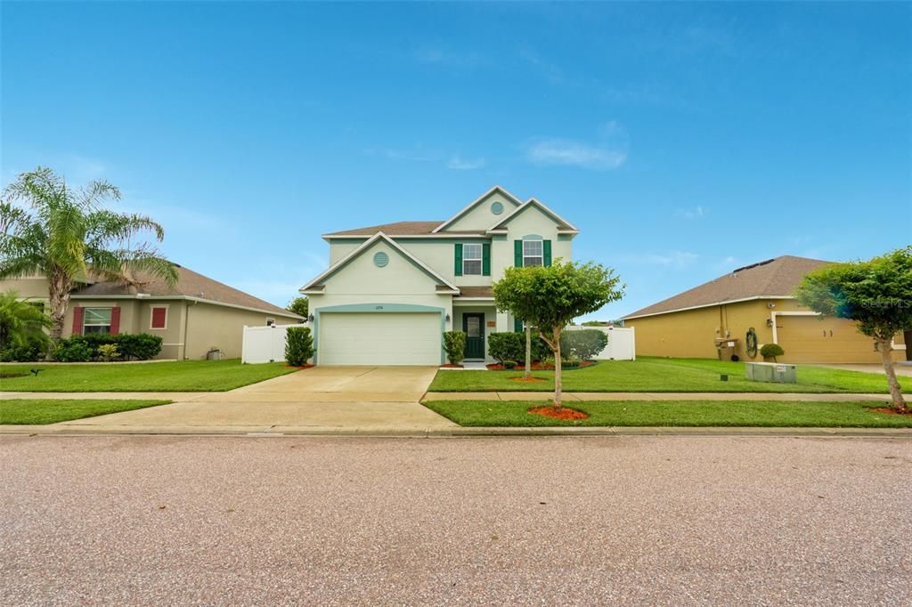 Active With Contract: $380,000 (3 beds, 2 baths, 2218 Square Feet)