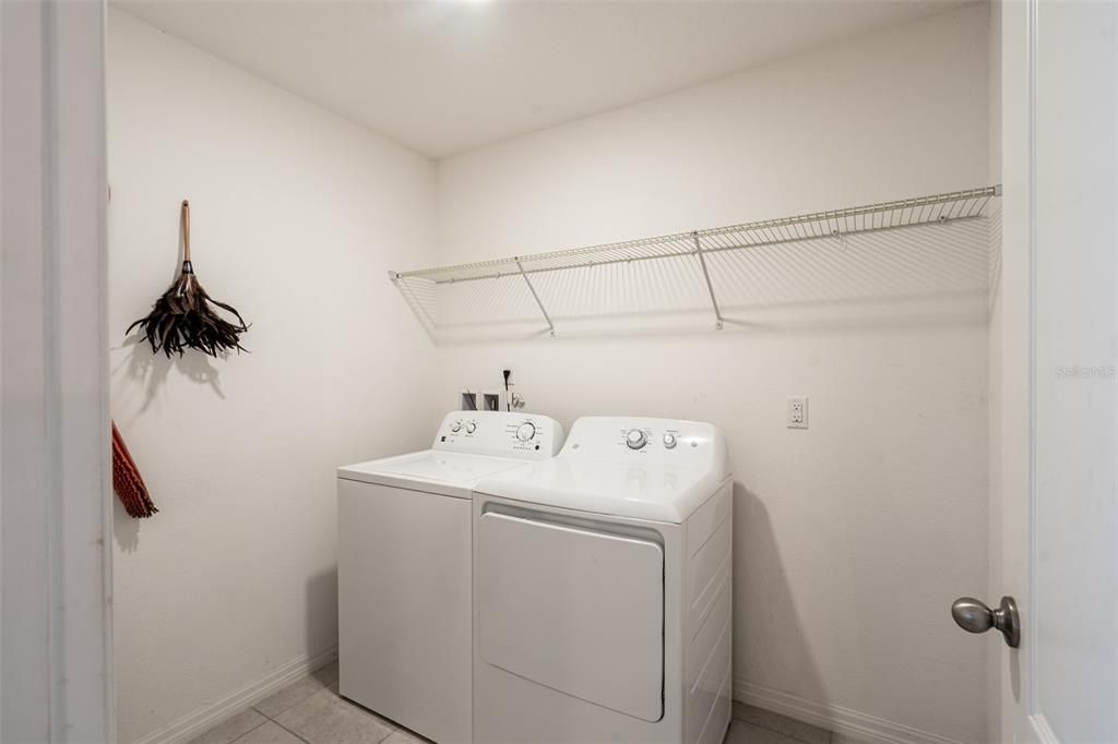 Active With Contract: $380,000 (3 beds, 2 baths, 2218 Square Feet)