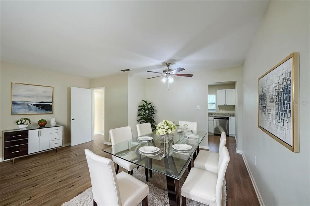 Active With Contract: $215,000 (3 beds, 2 baths, 1094 Square Feet)