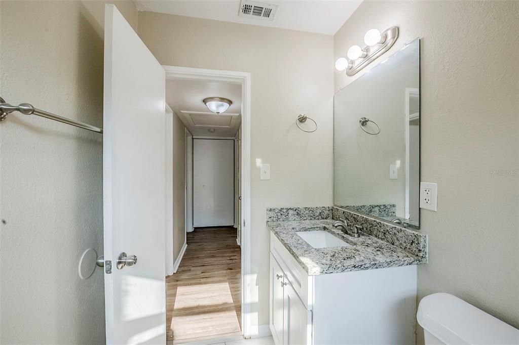 Active With Contract: $215,000 (3 beds, 2 baths, 1094 Square Feet)