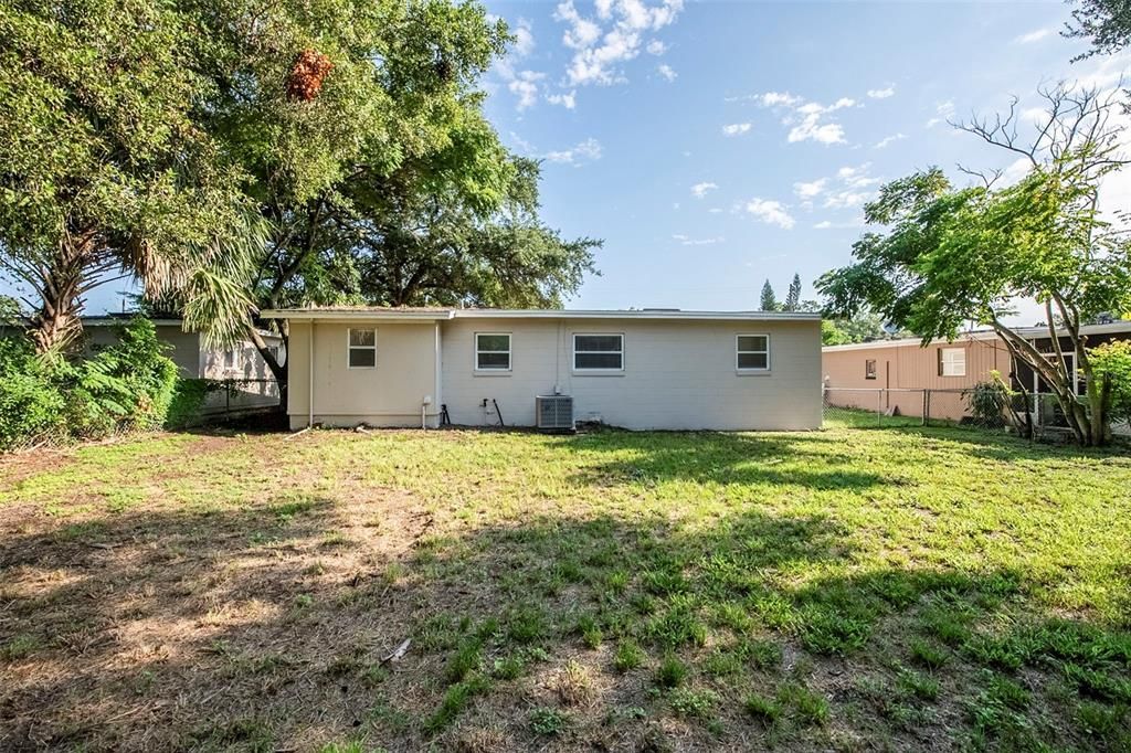 Active With Contract: $215,000 (3 beds, 2 baths, 1094 Square Feet)