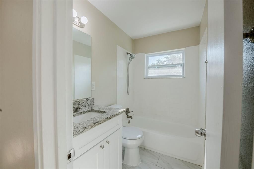 Active With Contract: $215,000 (3 beds, 2 baths, 1094 Square Feet)