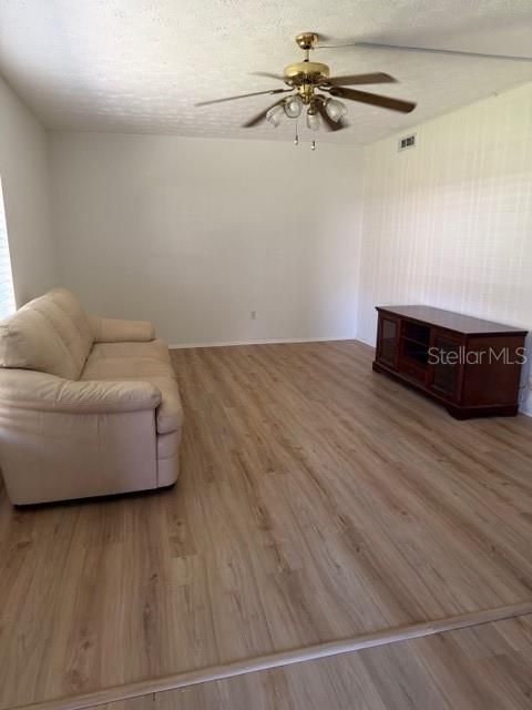 For Sale: $145,900 (1 beds, 1 baths, 730 Square Feet)