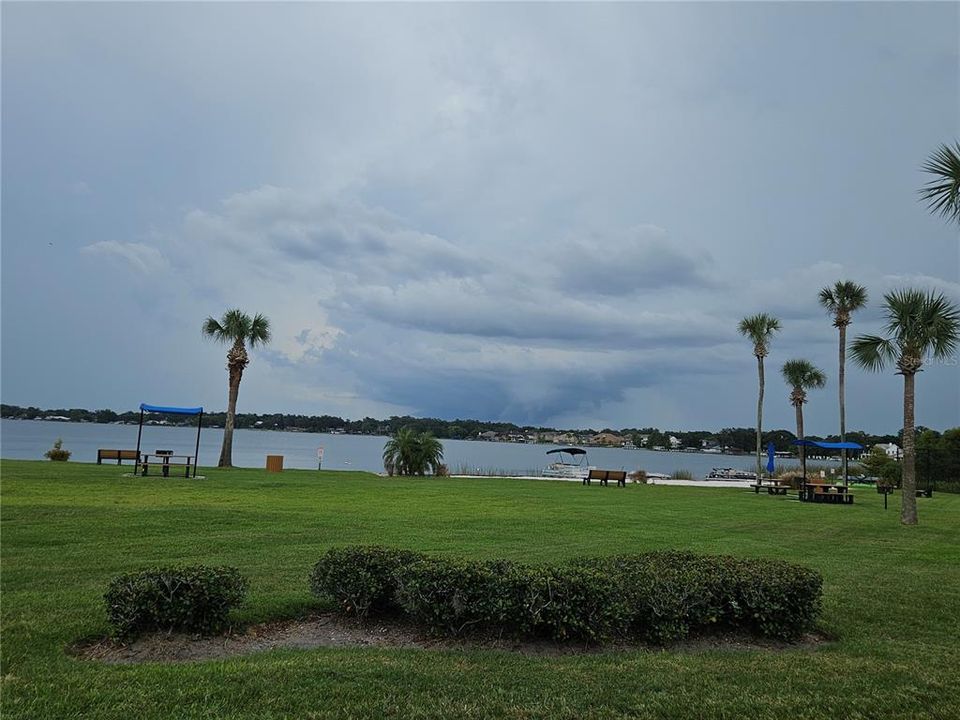 待售: $169,900 (1 贝兹, 1 浴室, 730 平方英尺)