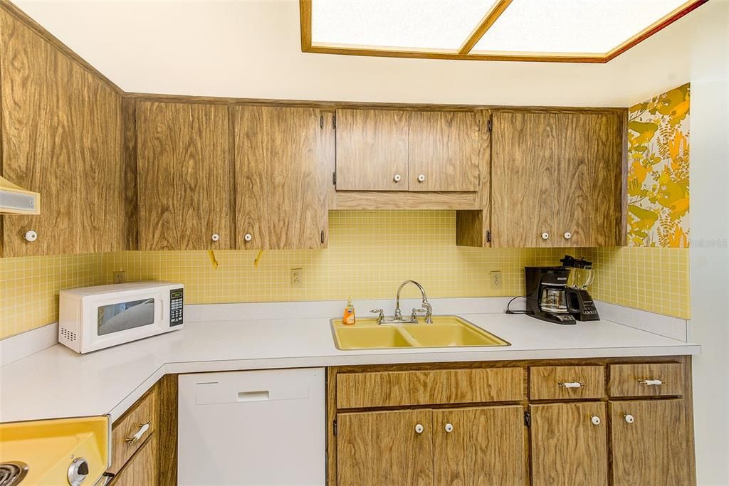 В аренду: $1,800 (1 спален, 1 ванн, 710 Квадратных фут)