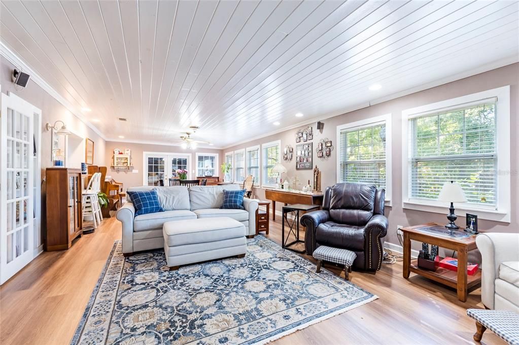 На продажу: $939,000 (5 спален, 3 ванн, 3662 Квадратных фут)