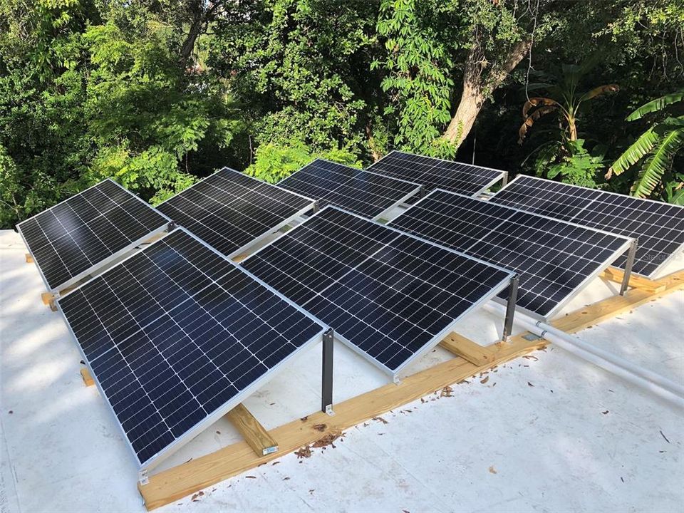 Active With Contract: $939,000 (5 beds, 3 baths, 3662 Square Feet)