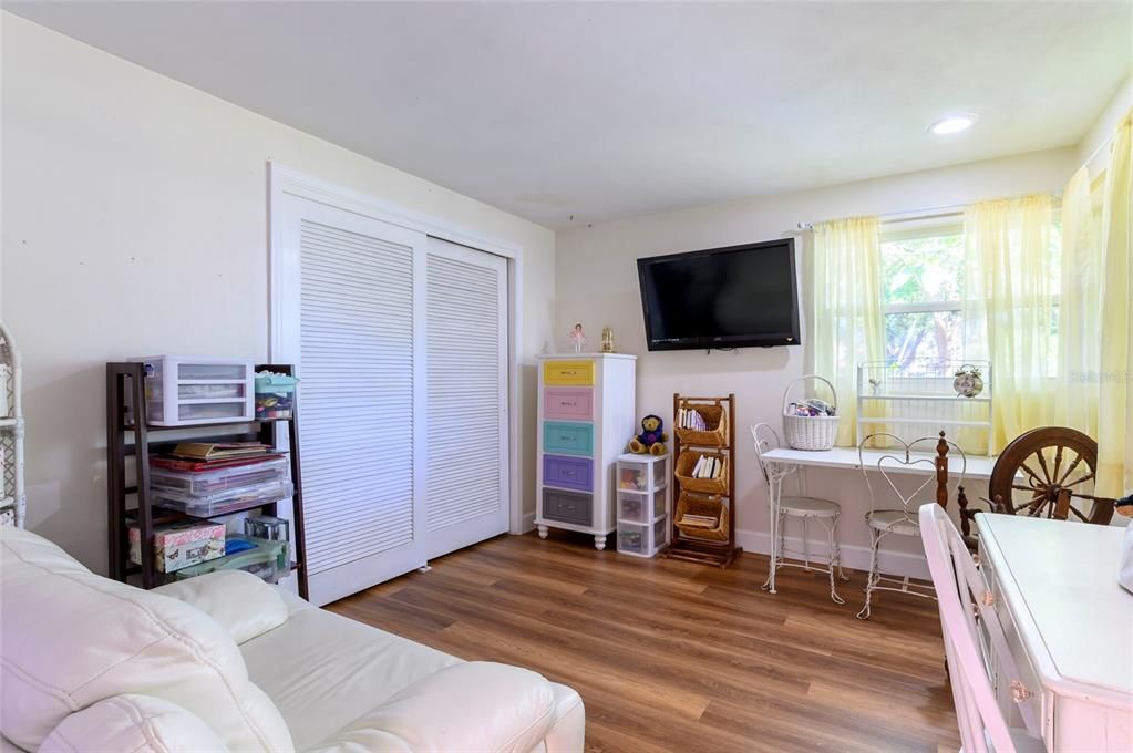 На продажу: $939,000 (5 спален, 3 ванн, 3662 Квадратных фут)