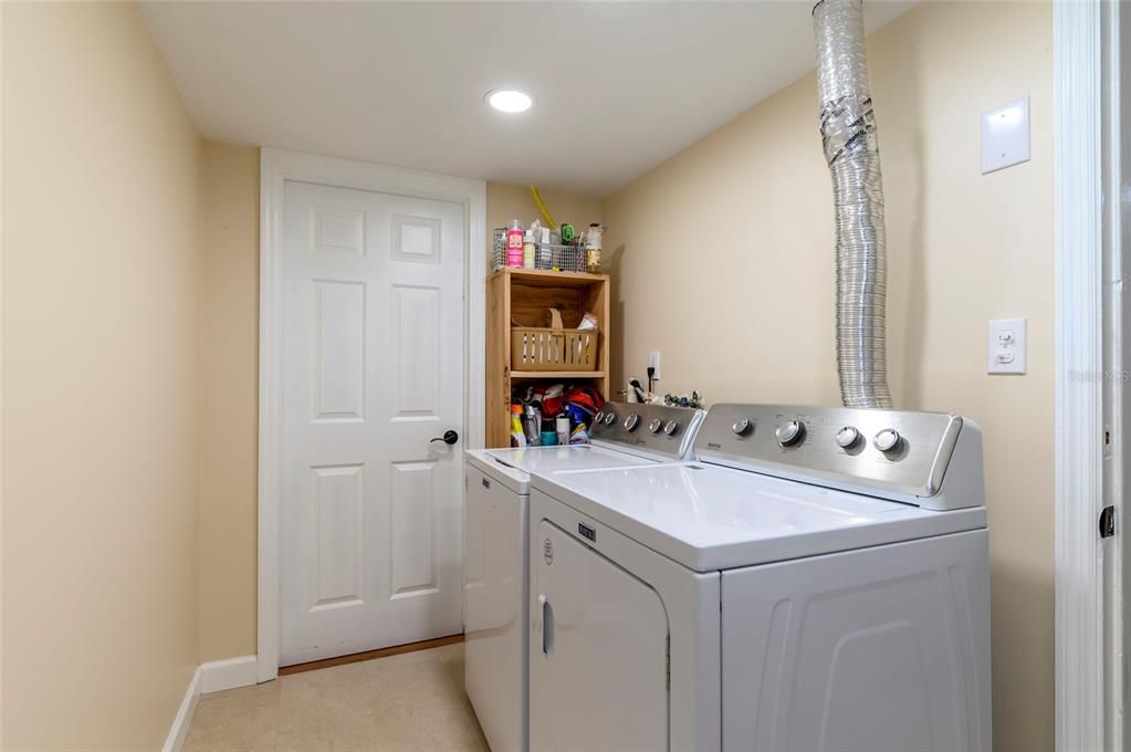 На продажу: $939,000 (5 спален, 3 ванн, 3662 Квадратных фут)