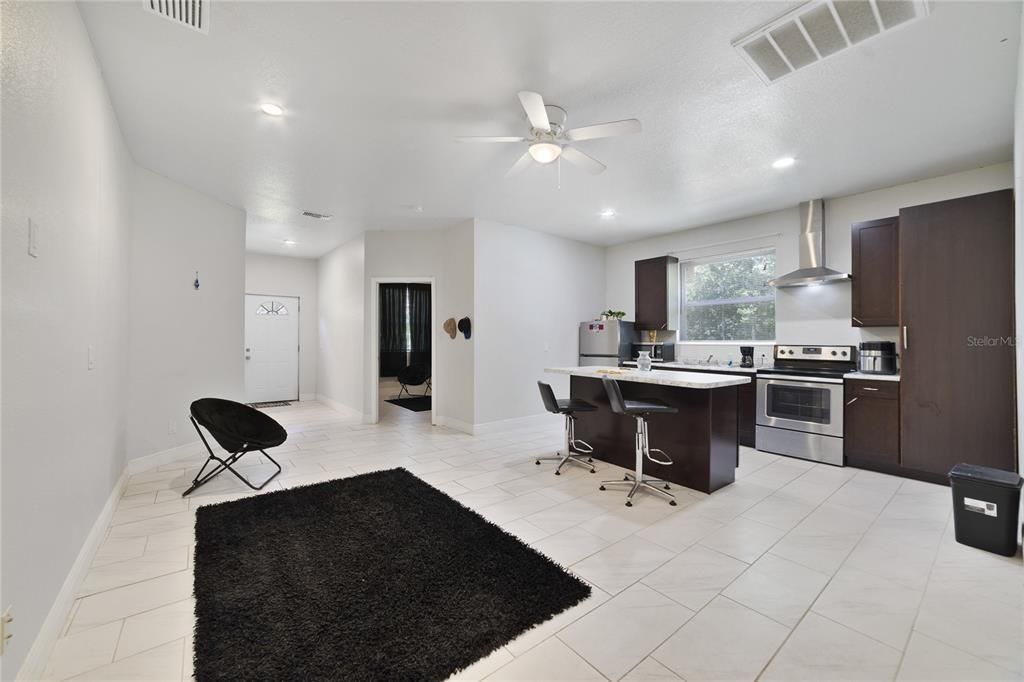 For Sale: $799,000 (5 beds, 3 baths, 3000 Square Feet)