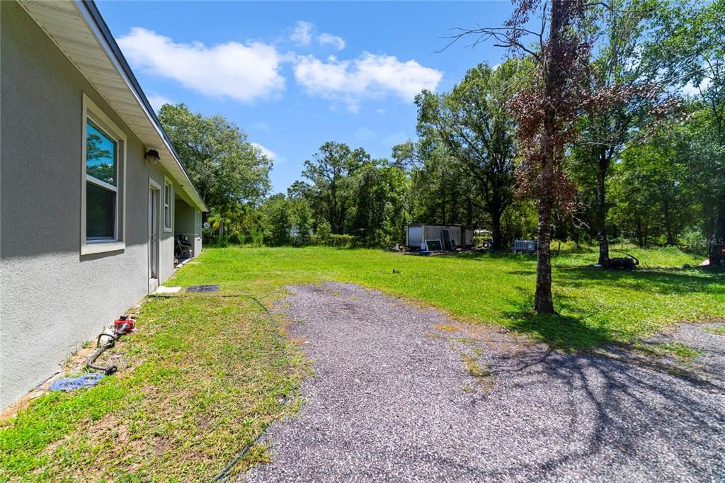 For Sale: $799,000 (5 beds, 3 baths, 3000 Square Feet)