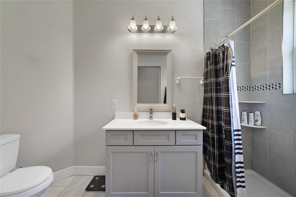 For Sale: $799,000 (5 beds, 3 baths, 3000 Square Feet)