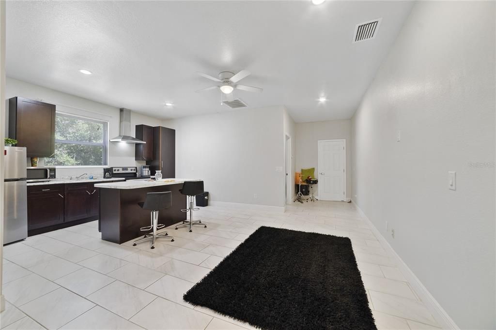 For Sale: $799,000 (5 beds, 3 baths, 3000 Square Feet)