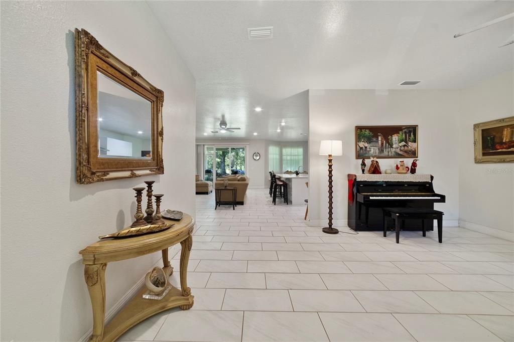 For Sale: $799,000 (5 beds, 3 baths, 3000 Square Feet)